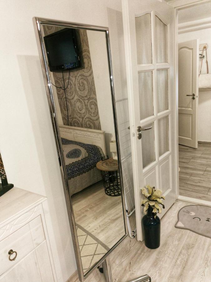 Á-B Apartman Gyula Kültér fotó