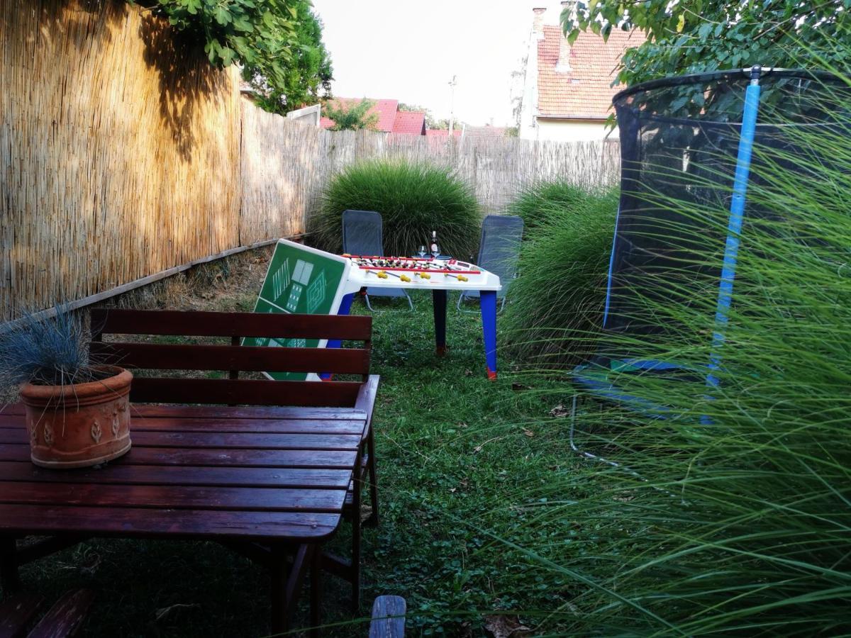 Á-B Apartman Gyula Kültér fotó