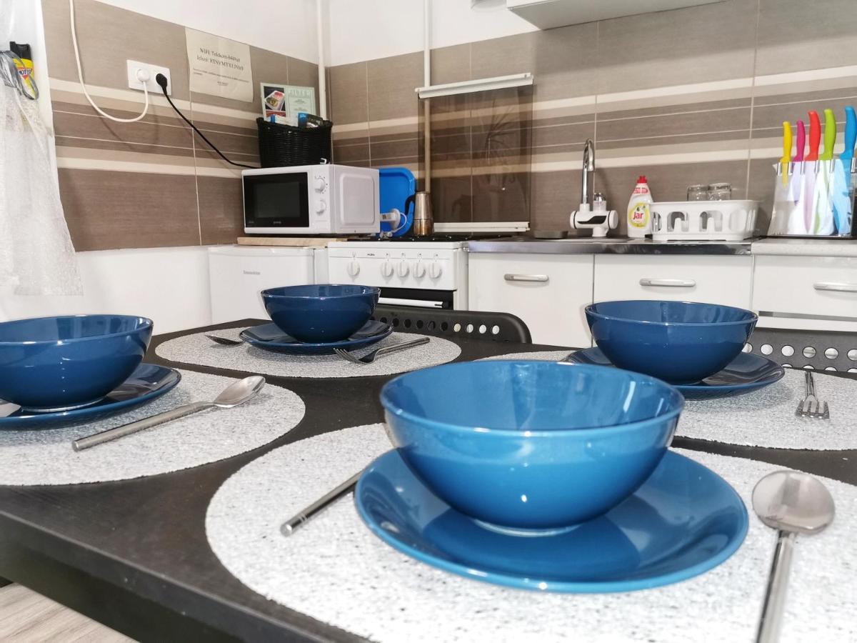 Á-B Apartman Gyula Kültér fotó